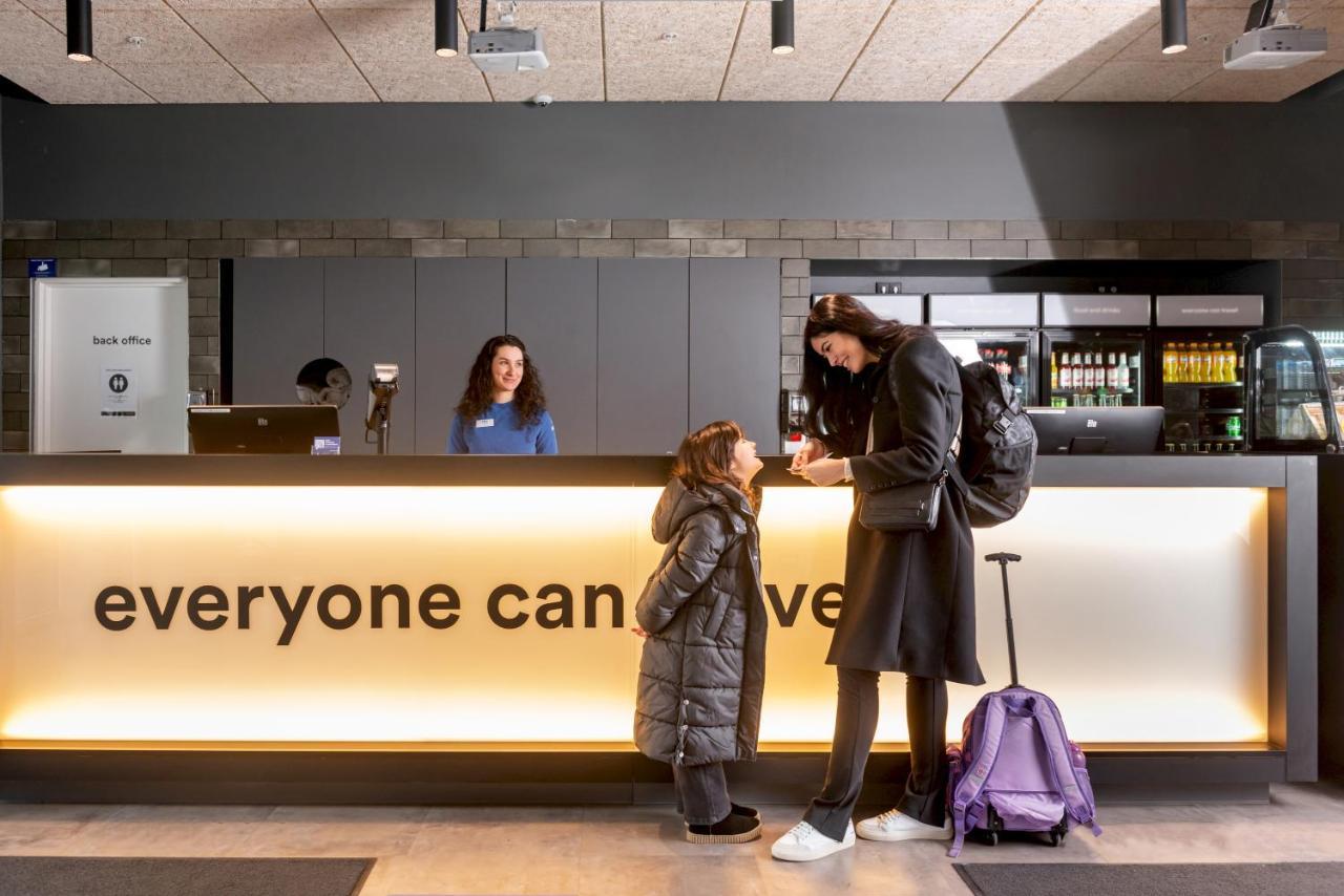 A&O Copenhagen Sydhavn Hostel Exterior photo